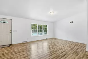 1 Bobcat Ln, Berwick, ME 03901 - Photo 4