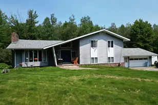 32 Kelley Ave, Lincoln, ME 04457 - Photo 1