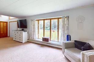 32 Kelley Ave, Lincoln, ME 04457 - Photo 10