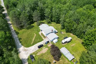 32 Kelley Ave, Lincoln, ME 04457 - Photo 2