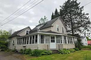 28 Roberts St, Caribou, ME 04736 - Photo 1