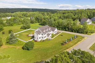 124 Dunton Cir, Hampden, ME 04444 - Photo 2