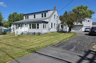 98 E Main St, Searsport, ME 04974 - Photo 2