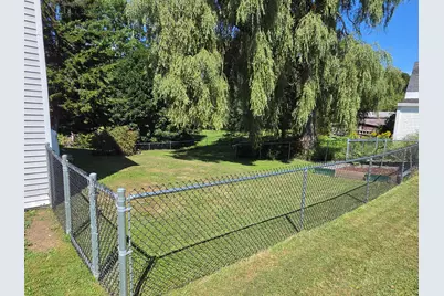 98 E Main Street, Searsport, ME 04974 - Photo 4