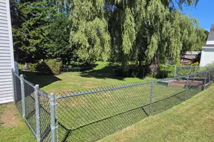 98 E Main St, Searsport, ME 04974 - Photo 4