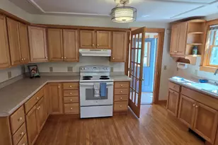 98 E Main St, Searsport, ME 04974 - Photo 12