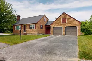 4 Belleview Ave, Lewiston, ME 04240 - Photo 2