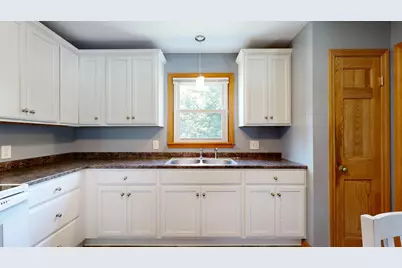 4 Belleview Avenue, Lewiston, ME 04240 - Photo 6