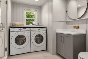 27 Government St, Kittery, ME 03904 - Photo 14