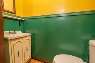 18 Prospect St, Skowhegan, ME 04976 - Photo 8