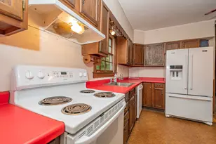 18 Prospect St, Skowhegan, ME 04976 - Photo 12