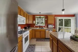 6 Silas Warren Dr, Hermon, ME 04401 - Photo 6
