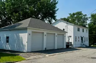 121 Clinton Ave, Winslow, ME 04901 - Photo 2