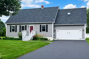 5 Horseshoe Ln, Hampden, ME 04444 - Photo 2