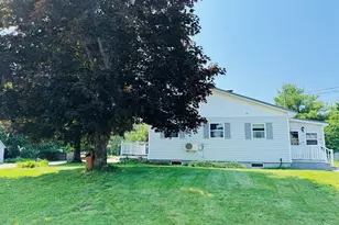 18 Western Ave, East Millinocket, ME 04430 - Photo 2