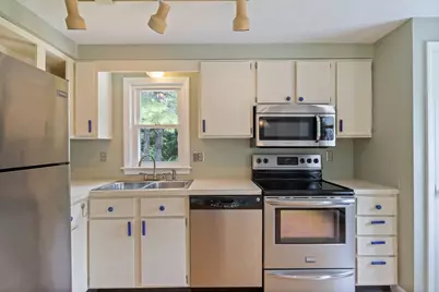 28 Woodside Drive, Kennebunk, ME 04043 - Photo 8