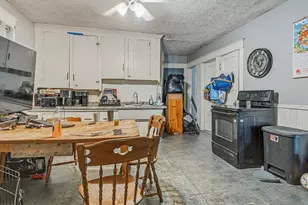 20 Summer St, Lewiston, ME 04240 - Photo 12