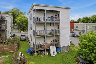 20 Summer St, Lewiston, ME 04240 - Photo 6