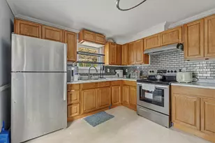 35 Union St, Westbrook, ME 04092 - Photo 10
