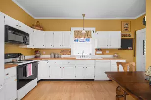 88 York St, York, ME 03909 - Photo 12