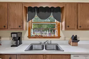28 Marine St, Winterport, ME 04496 - Photo 12