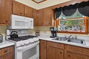 28 Marine St, Winterport, ME 04496 - Photo 10