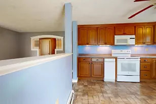 533 W Broadway, Lincoln, ME 04457 - Photo 10