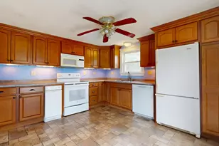 533 W Broadway, Lincoln, ME 04457 - Photo 8
