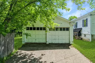 51 Cedar St, Presque Isle, ME 04769 - Photo 2