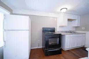 23 Green St, Biddeford, ME 04005 - Photo 18