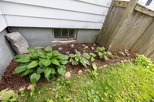 20 Fairlawn Ave, Lewiston, ME 04240 - Photo 52