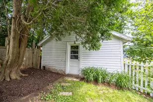 20 Fairlawn Ave, Lewiston, ME 04240 - Photo 54