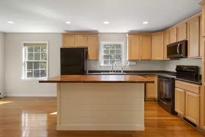 48 Peters Street, Orono, ME 04473 - Photo 2