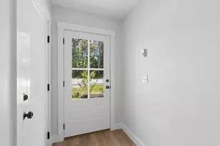 18 Salt Pt Dr, Old Orchard Beach, ME 04064 - Photo 4