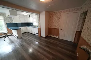 49 Pleasant St, Houlton, ME 04730 - Photo 12
