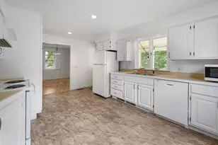 8 Grove St, Brewer, ME 04412 - Photo 10