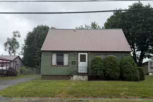 20 Park St, East Millinocket, ME 04430 - Photo 2