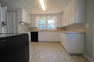 8 Fairview Ave, Augusta, ME 04330 - Photo 6