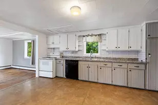 6 Stuart St, Winslow, ME 04901 - Photo 10