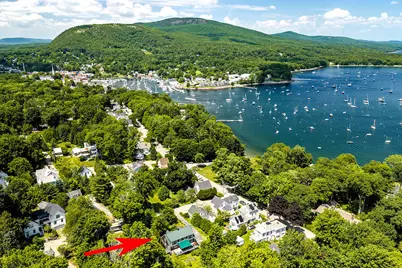 6 Chestnut Hill, Camden, ME 04843 - Photo 2