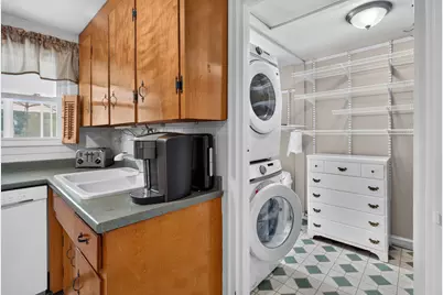 15 Brewster Street, Bangor, ME 04401 - Photo 22