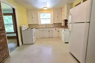 113 Greenwood Ave, Farmington, ME 04938 - Photo 14