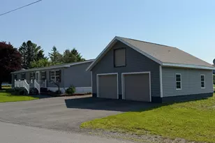 16 Ward St, Presque Isle, ME 04769 - Photo 4