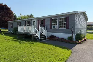 16 Ward St, Presque Isle, ME 04769 - Photo 2