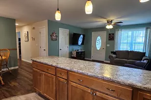 8 Meadow Dr, Waterville, ME 04901 - Photo 12
