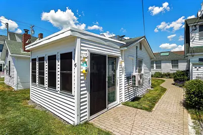 165 E Grand Avenue #6, Old Orchard Beach, ME 04064 - Photo 4