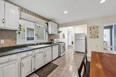 23 Mayo Street, Portland, ME 04101 - Photo 6