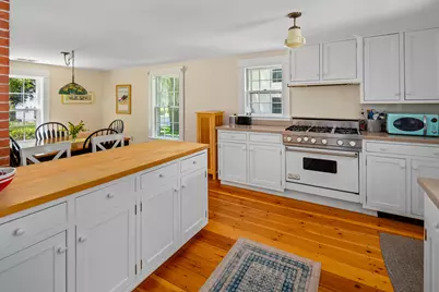 125 Russell Avenue, Rockport, ME 04856 - Photo 8