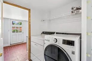 13 Green St, Topsham, ME 04086 - Photo 10