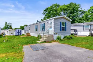 37 Village Dr, Lewiston, ME 04240 - Photo 2